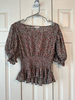 MELLODAY Charcoal Floral Smocked Peplum Top with Pink Accents